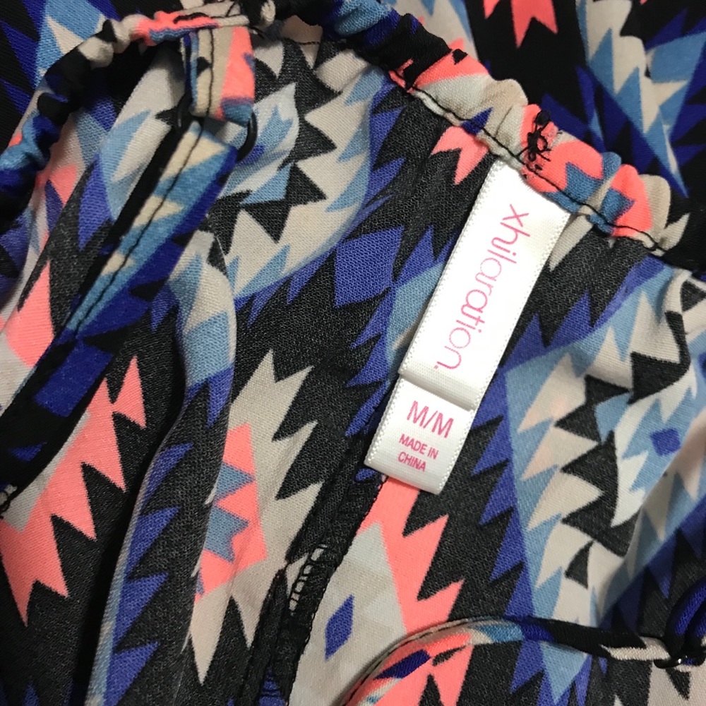 Multicolor pattern romper - Picture 7 of 7